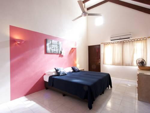 Room – Ocean View Villas
