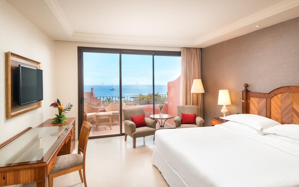 Foto de una habitación de Hotel Tivoli La Caleta Resort