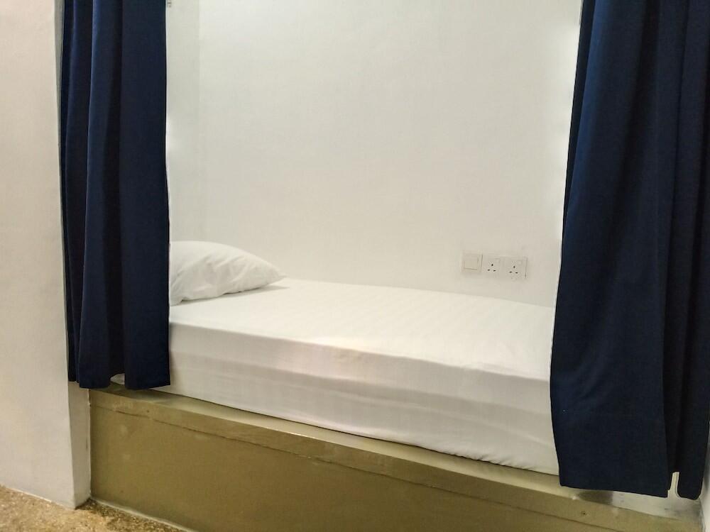 Beds In Garden Hostel, Ipoh