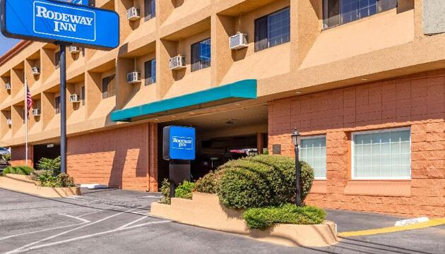 Photo – Hotel Rodeway Inn Auburn – Foresthill