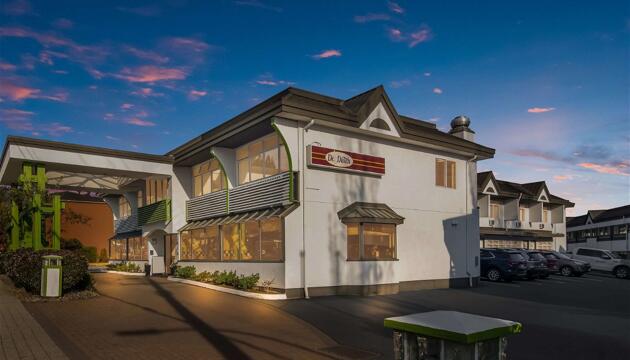 Photo – SureStay Hotel by Best Western North Vancouver Capilano
