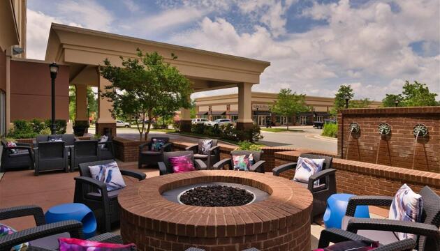 Photo – Hotel SpringHill Suites Durham Chapel Hill