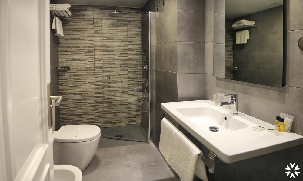Foto del baño de Hotel Avenida