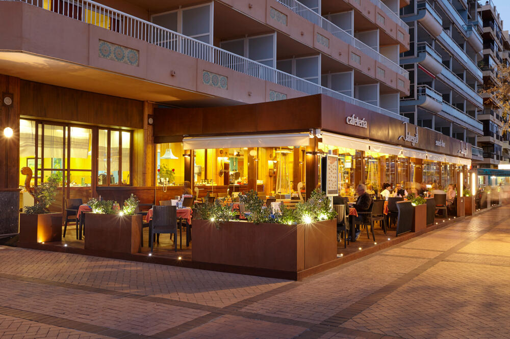 Foto del exterior de Apartamentos La Jabega