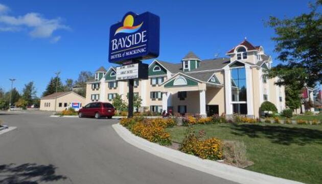 Photo – Bayside Hotel of Mackinac