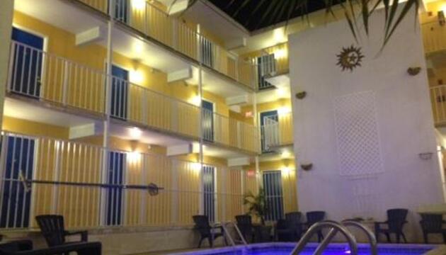 Photo – Hotel Seaside Inn &amp; Suites