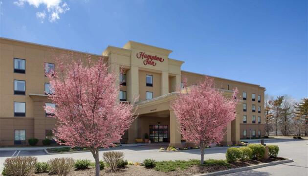 Photo – Hotel Hampton Inn Garden City Long Island