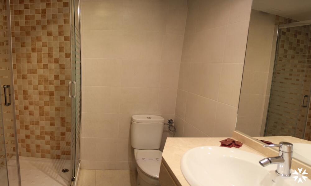 Foto del baño de Apartamentos Apal Chinasol