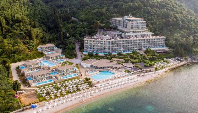 Foto de Hotel Atlantica Nissaki Beach - Adults Only