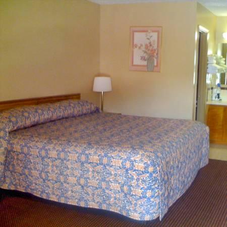 Photo – Motel McClellan Inn