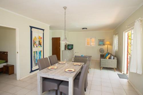 Room – The Dive Hut