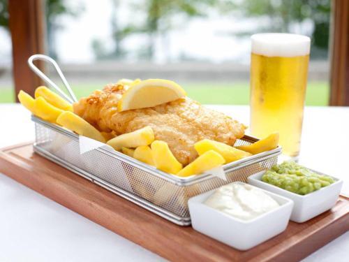 The Lakeside Hotel & Leisure Centre, Killaloe - Central de Reservas