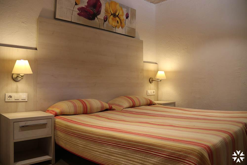 Foto de una habitación de Complejo Ciudad De Vacaciones Cala Montjoi