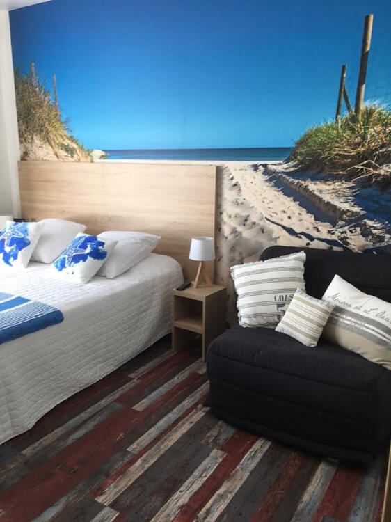 Foto de una habitación de The Originals Boutique, Hôtel Lakeside, Biscarrosse , Lac