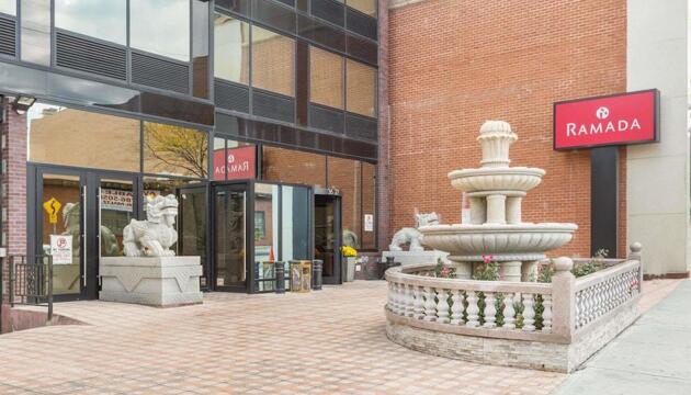 Photo – Hotel Ramada by Wyndham Flushing Queens