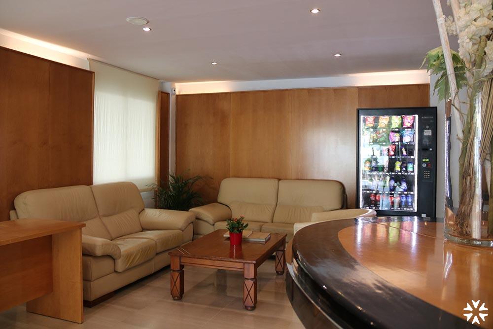 Foto de las zonas nobles de Aparthotel Puerto Azul Marbella