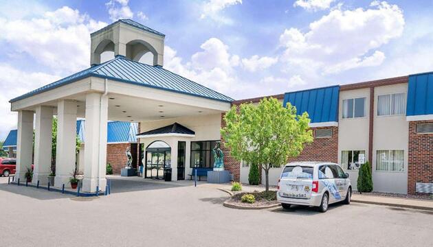 Foto de Hotel Norwood Inn &amp; Suites La Crosse