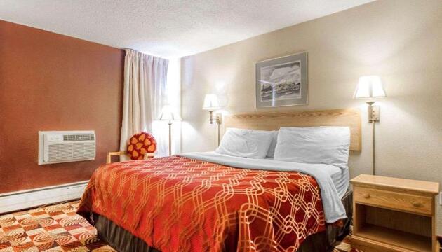 Photo – Hotel Econo Lodge Sheboygan