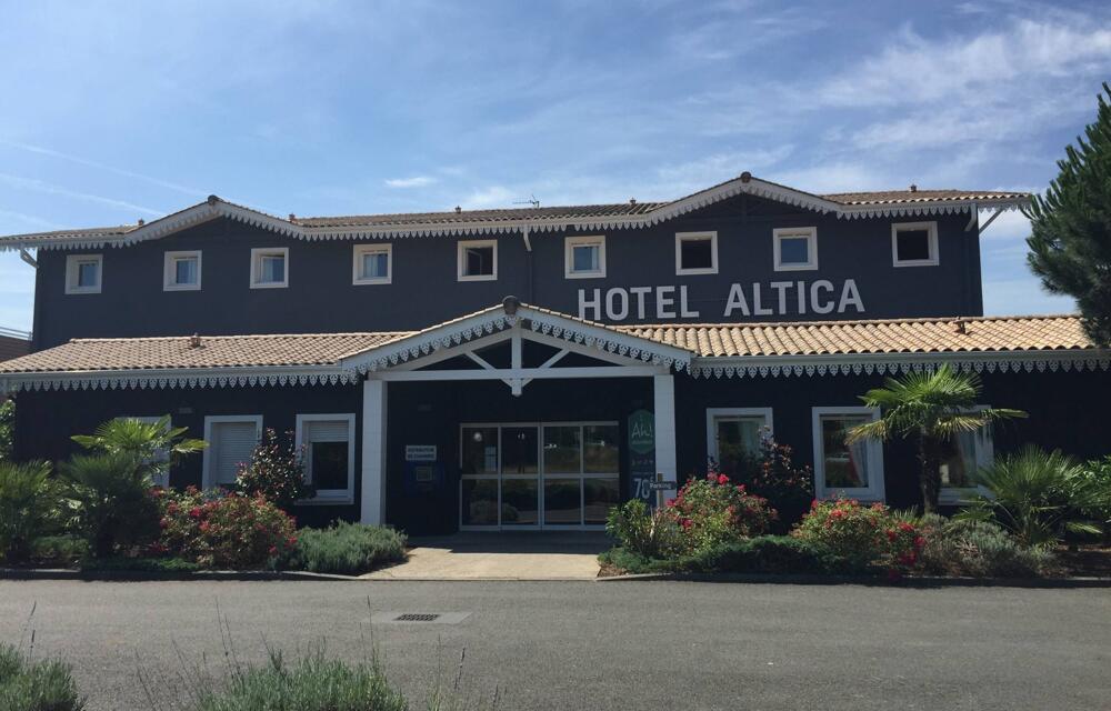 Foto del exterior de B&amp;amp;B HOTEL Bordeaux Mérignac Aéroport