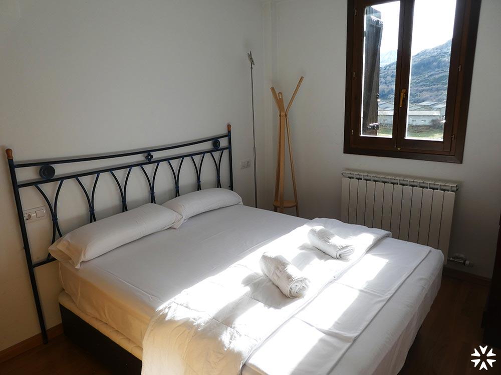 Foto de una habitación de Apartamentos Sallent de Gállego 3000
