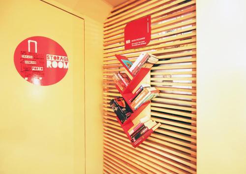 Foto de los servicios de PILOT Design Hostel &amp;amp; Bar