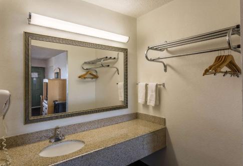 Foto del baño de Motel 6 Nashville