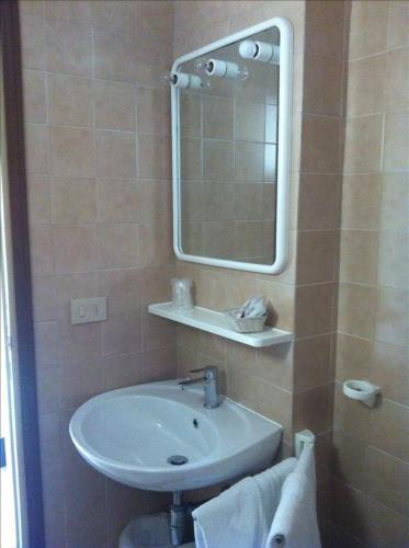 Foto del baño de Hotel London