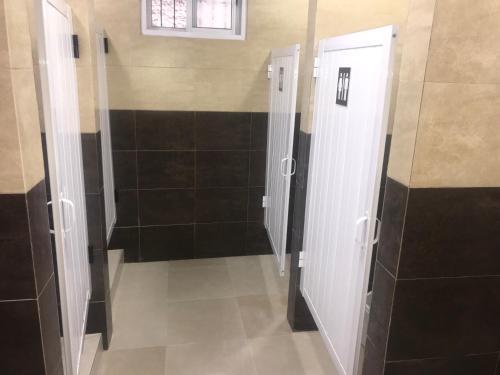 Foto del baño de Ambay Suites &amp;amp; Dorms