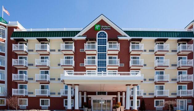 Photo – Holiday Inn Express Hotel &amp; Suites Petoskey, an IHG Hotel