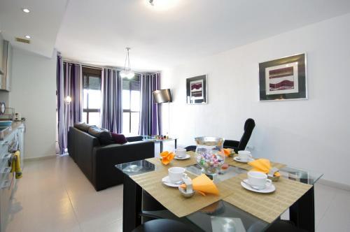 Foto de restauración de Apartamentos City Beach Lluch