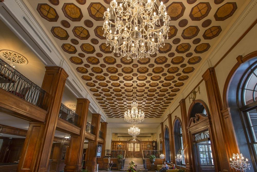 Foto del exterior de The Lord Nelson Hotel &amp;amp; Suites
