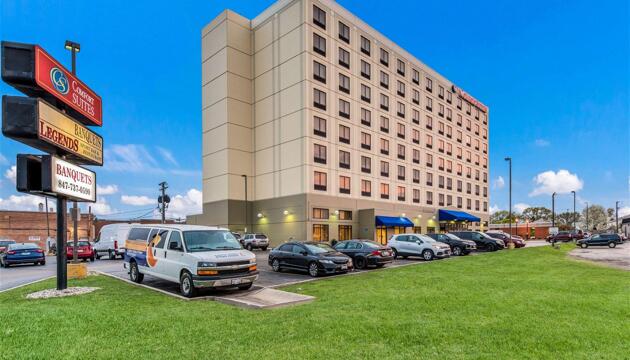 Foto de Hotel Comfort Suites Chicago O&apos;Hare Airport