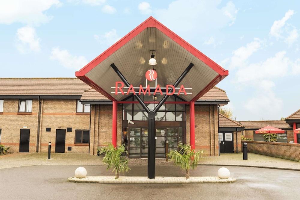 Foto del exterior de Hotel Ramada by Wyndham Cambridge