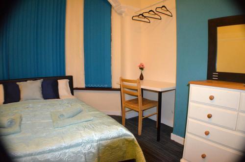 Foto de una habitación de Birchfields Guest House