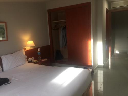 Foto de una habitación de Hotel Budget Urpí Center