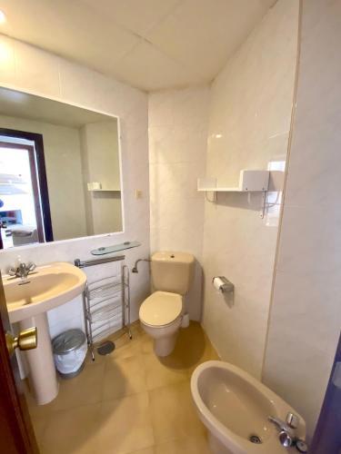 Foto del baño de Alquileres Vacacionales Torpa - Aloturin Benidorm