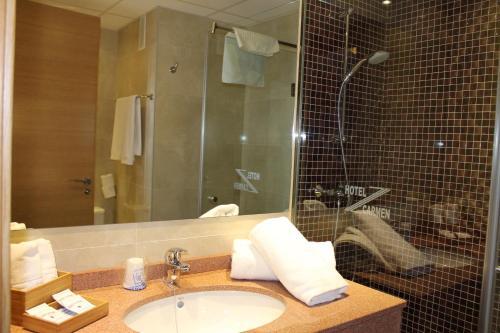 Foto del baño de Hotel Carmen
