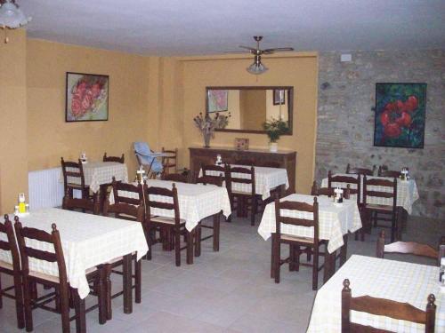 Foto de restauración de Casa Rural Can Mas