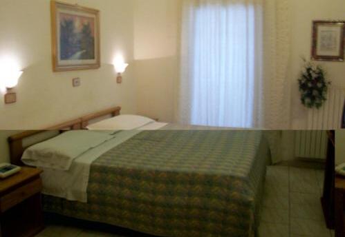 Foto de una habitación de Hotel Pensione Romeo