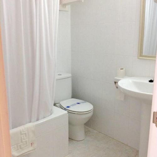Foto del baño de Hostal Pitiusa