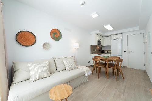 Foto de una habitación de Apartamentos B´SLOW San Agustín