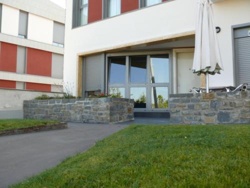 Foto del exterior de APARTMENTSUITESPAIN FORMIGAL ORDESa