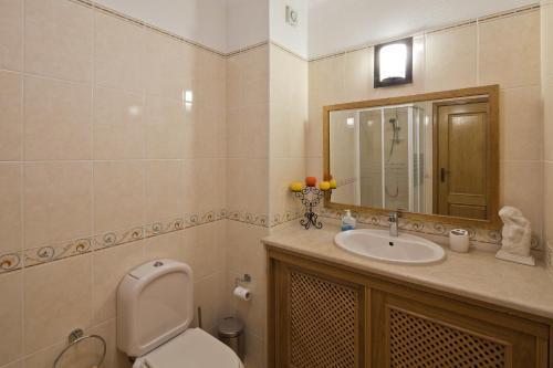 Foto del baño de Aparthotel Vila Castelo Parque