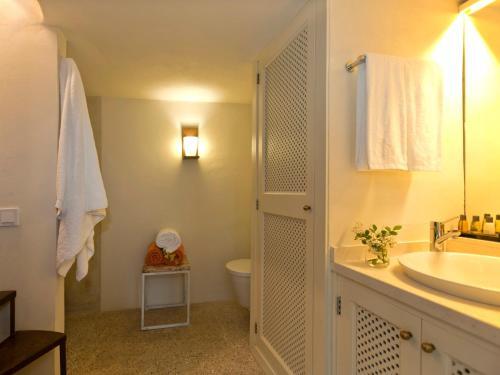 Foto del baño de Hotel &amp;amp; Restaurant Jardi D&amp;#039;Artà
