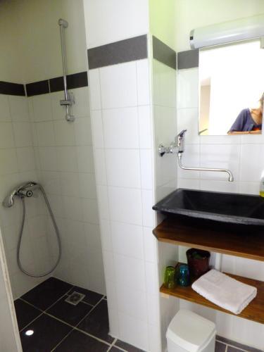 Foto del baño de Hôtel Les Templiers