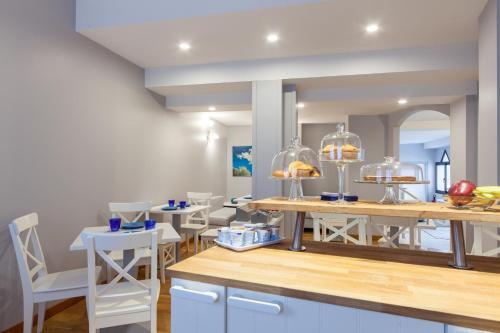 Dining – L&amp;#039;Approdo Hotel
