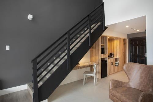 Foto de una habitación de The Locale Hotel Grand Cayman