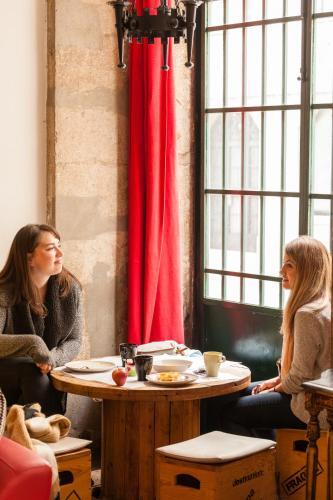 Foto de restauración de Yes Lisbon Hostel