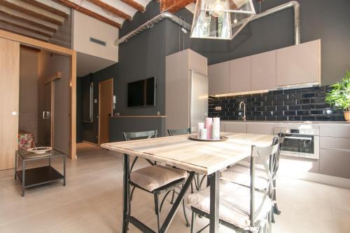 Foto de restauración de Apartamentos Weflating Suites Sant Antoni Market