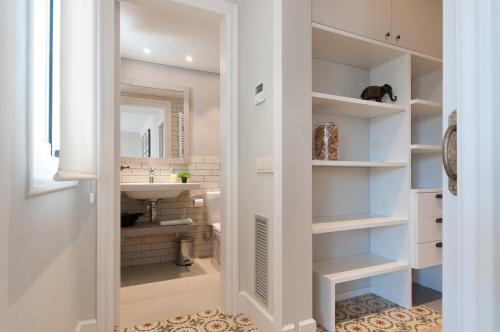 Foto del baño de Apartamentos Weflating Suites Sant Antoni Market